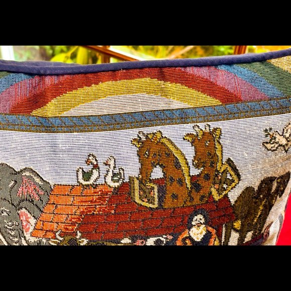 ▪️VTG▪️Noah's Ark Embroidered Tapestry Accent Pillow - Picture 2 of 7